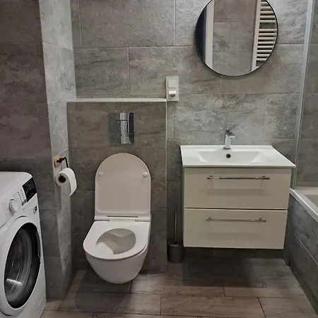 Mieszkanie Ptasia 20 Obok Stadionu I Lotniska Z Darmowym Parkingiem -self Check In *