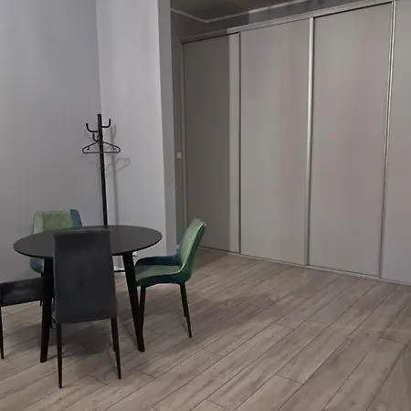 Mieszkanie Ptasia 20 Obok Stadionu I Lotniska Z Darmowym Parkingiem -self Check In Apartment *